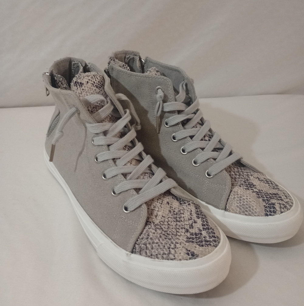 Gypsy Jazz High Top Women's Shoes Size 11 Gray Snake Print